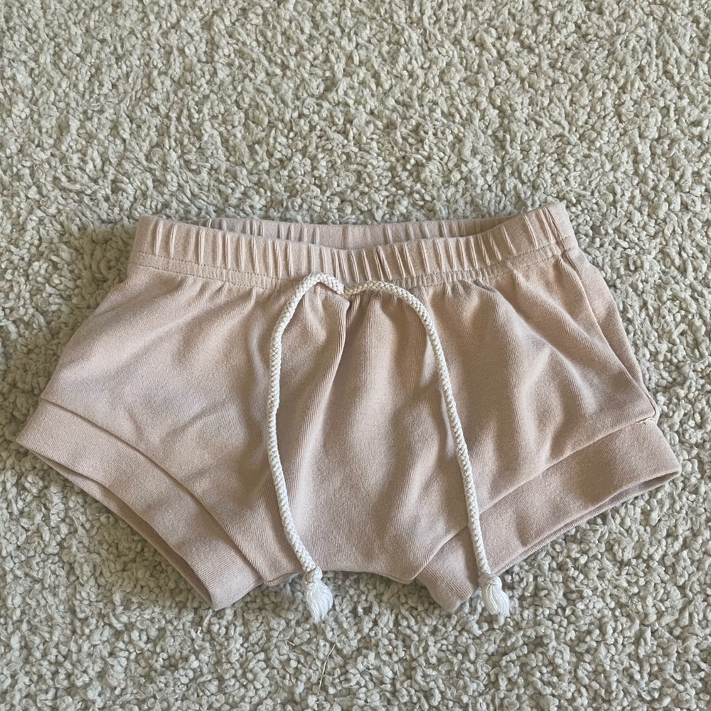 Mebie Baby Tan Shorts Size 2T